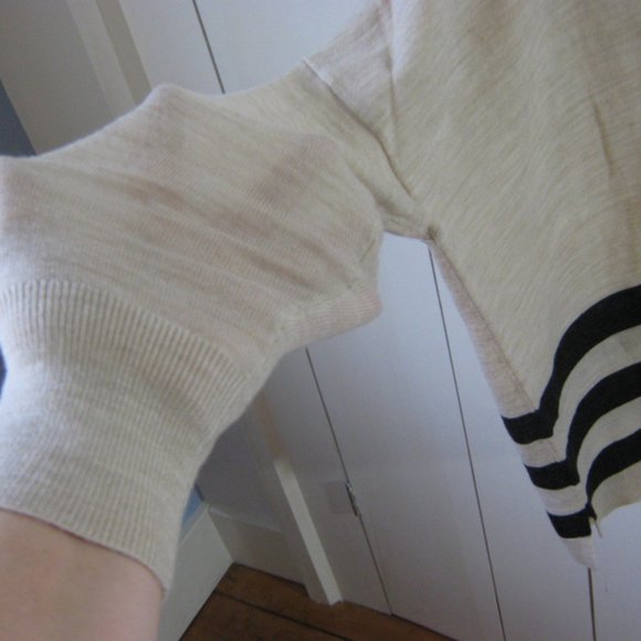 LOFT Lightweight V-neck Sweater - Picture 4 of 5